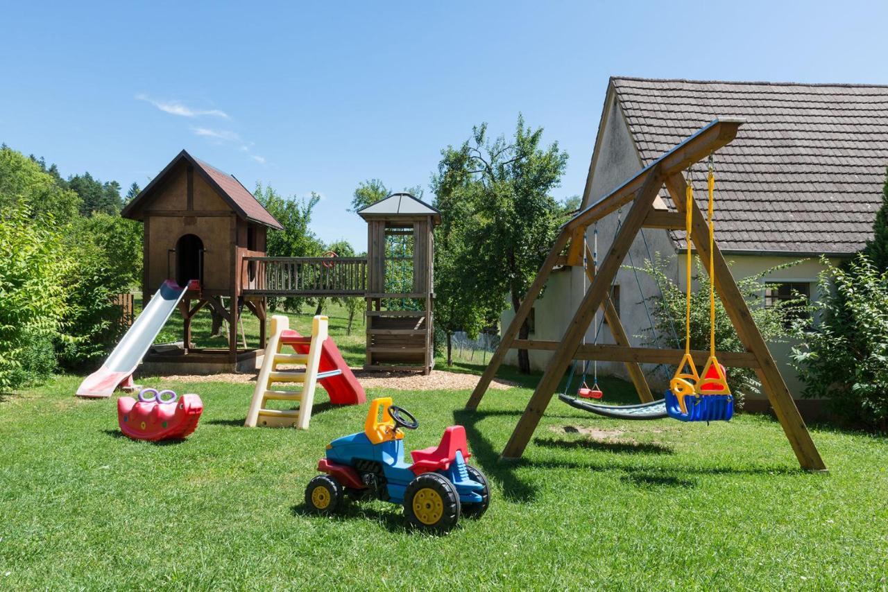 Gasthof-Pension Brauner Hirsch In Alfeld - Mittelfranken Ngoại thất bức ảnh